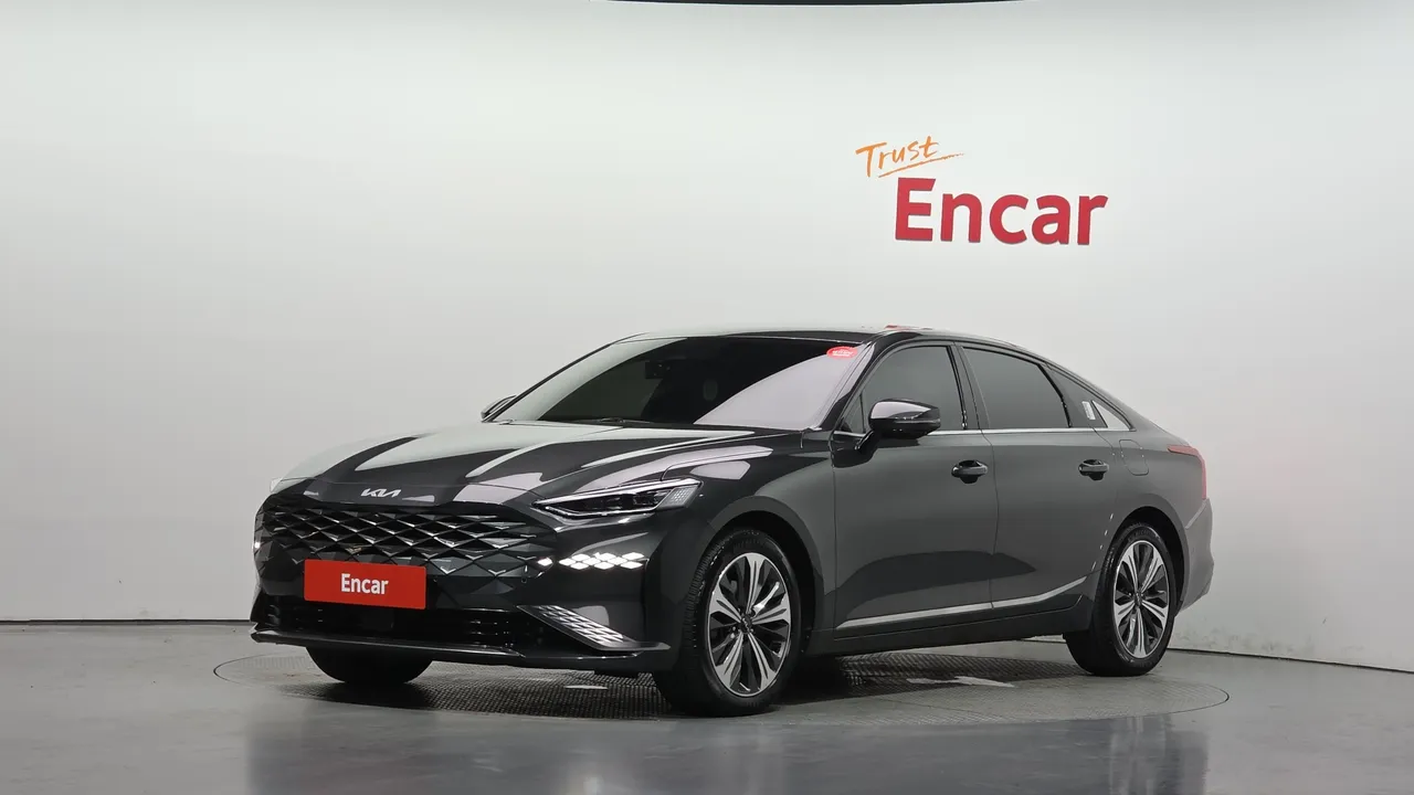 2023 Kia K8 Signature