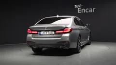 2023 BMW 5-Series 530i M Sport Package — фото 4