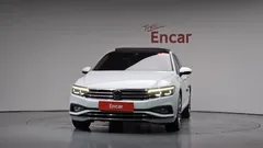 2022 Volkswagen Passat 2.0 TDI Prestige, белый — фото 3