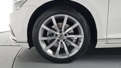 2022 Volkswagen Passat 2.0 TDI Prestige, белый — фото 5