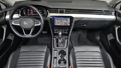 2022 Volkswagen Passat 2.0 TDI Prestige, белый — фото 7