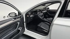 2022 Volkswagen Passat 2.0 TDI Prestige, белый — фото 10
