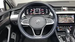 2022 Volkswagen Passat 2.0 TDI Prestige, белый — фото 13