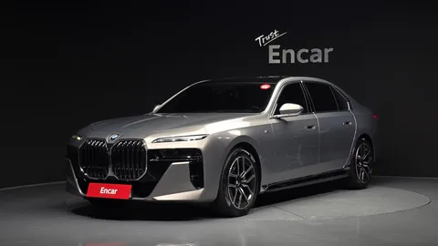 2023 BMW 7-Series 740i sDrive M Sport