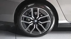 2023 BMW 7-Series 740i sDrive M Sport, 연금색 — фото 5
