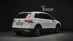 2021 Volkswagen Tiguan 2.0 TDI Prestige, белый — фото 2