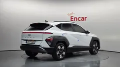 2023 Hyundai Kona Inspiration, белый — фото 2
