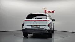 2023 Hyundai Kona Inspiration, белый — фото 4