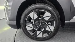 2023 Hyundai Kona Inspiration, белый — фото 5