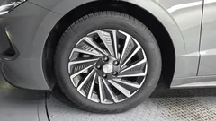 2022 Hyundai Sonata Premium Plus — фото 5