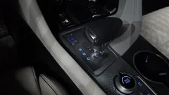 2023 Genesis G70 Gasoline 2.0T 4WD, серо-серебристый — фото 9
