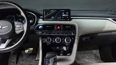 2023 Genesis G70 Gasoline 2.0T 4WD, серо-серебристый — фото 14