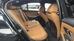 2022 BMW 3-Series 320d M Sport — фото 11