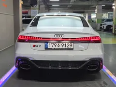 2023 Audi RS7 4.0 TFSI Quattro, белый — фото 4