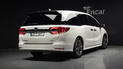 2022 Honda Odyssey 3.5, белый — фото 2