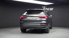 2022 Audi Q3 35 TDI Quattro Premium, серый — фото 4
