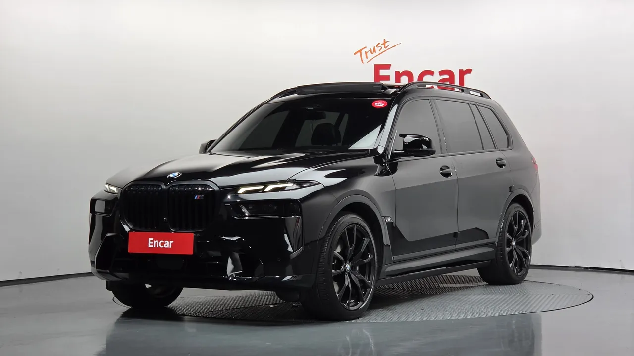 2024 BMW X7 M60i xDrive M sport 6STR