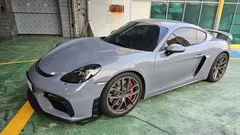 2023 Porsche 718 4.0 GT4, серый — фото 2