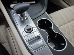 2023 Genesis G70 Gasoline 2.0T 2WD, белый — фото 10