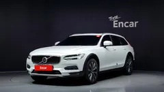 2021 Volvo V90 B5 Pro AWD, белый — фото 1
