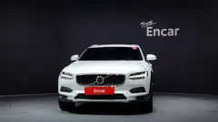 2021 Volvo V90 B5 Pro AWD, белый — фото 3