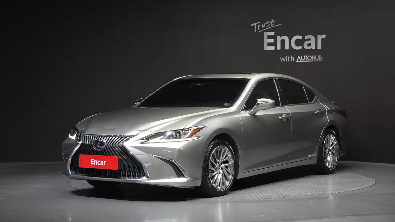 2021 Lexus ES Luxury Plus