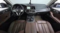 2022 BMW X7 xDrive 40i Design Pure Excellence 7-Seater, серый — фото 7