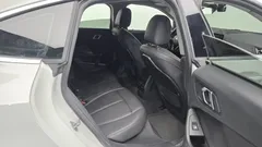 2021 BMW 2-Series 218d Advantage, белый — фото 16