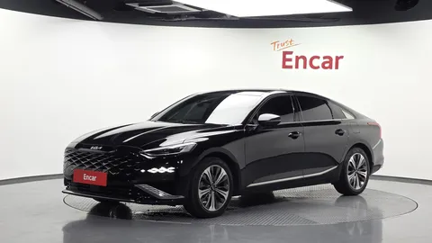 2023 Kia K8 Signature