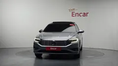 2021 Volkswagen Jetta 1.4 TSI Prestige, серо-серебристый — фото 3