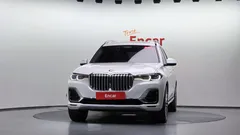 2021 BMW X7 xDrive 40i Design Pure Excellence 6-Seater, белый — фото 3