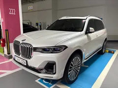 2022 BMW X7 xDrive 40d Design Pure Excellence 7-Seater — фото 1