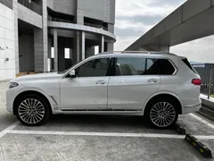 2022 BMW X7 xDrive 40d Design Pure Excellence 7-Seater — фото 4