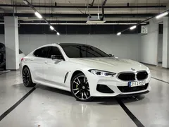 2023 BMW 8-Series M850i xDrive Gran Coupe, белый — фото 1