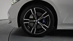 2023 BMW 3-Series 320i M Sport, белый — фото 5