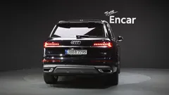 2021 Audi Q7 45 TDI Quattro Premium, чёрный — фото 4