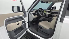 2023 Land Rover Defender 90 D250 SE — фото 10