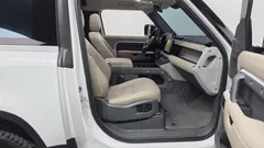 2023 Land Rover Defender 90 D250 SE — фото 11
