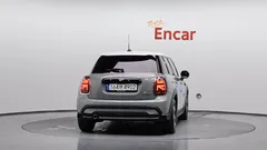 2023 Mini Cooper 5Door Classic — фото 4