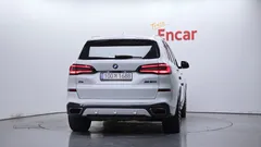 2022 BMW X5 M50i — фото 4