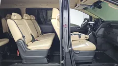 2023 Hyundai Staria 4WD Tourer 11-Seater — фото 12