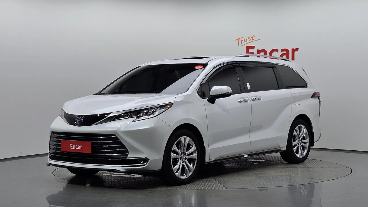 2023 Toyota Sienna 2.5 Hybrid 2WD