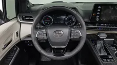 2023 Toyota Sienna 2.5 Hybrid 2WD, белый — фото 17