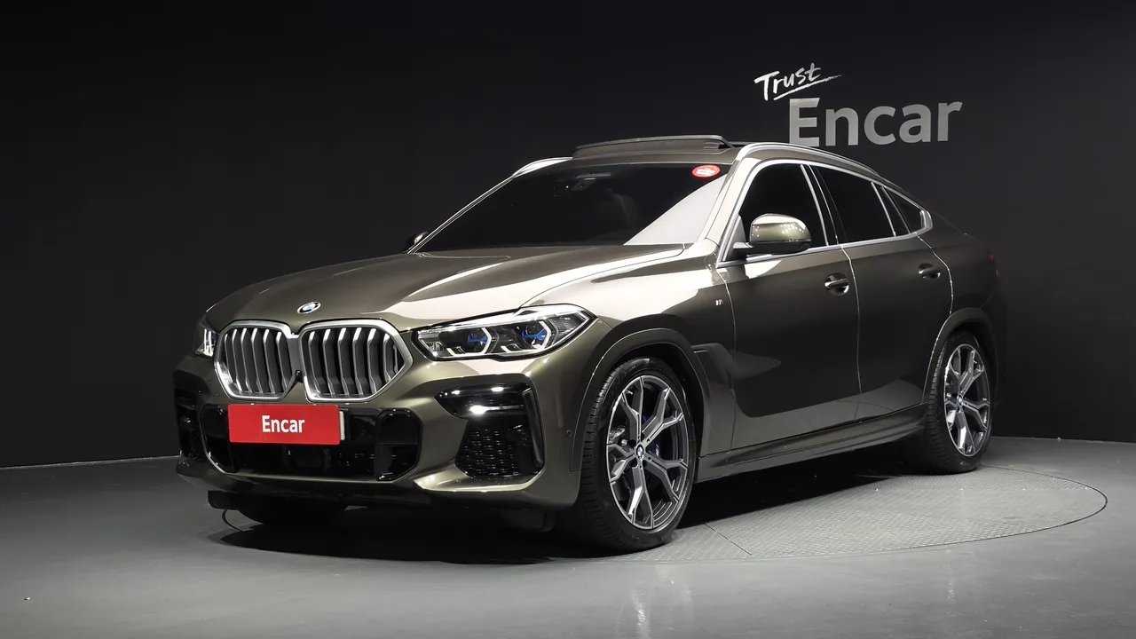2022 BMW X6 xDrive40i M Sport