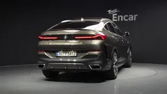 2022 BMW X6 xDrive40i M Sport — фото 4