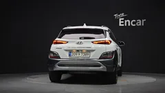2023 Hyundai Kona Gasoline 1.6 Turbo 2WD, белый — фото 4