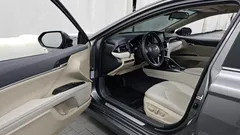 2023 Toyota Camry 2.5 XLE Hybrid, серый — фото 10