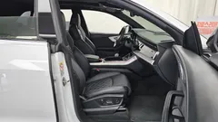 2021 Audi Q8 50 TDI Quattro Premium, белый — фото 11