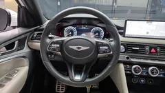 2023 Genesis G70 Gasoline 2.0T 4WD, белый — фото 13