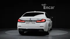 2022 BMW 5-Series 520i Luxury — фото 4